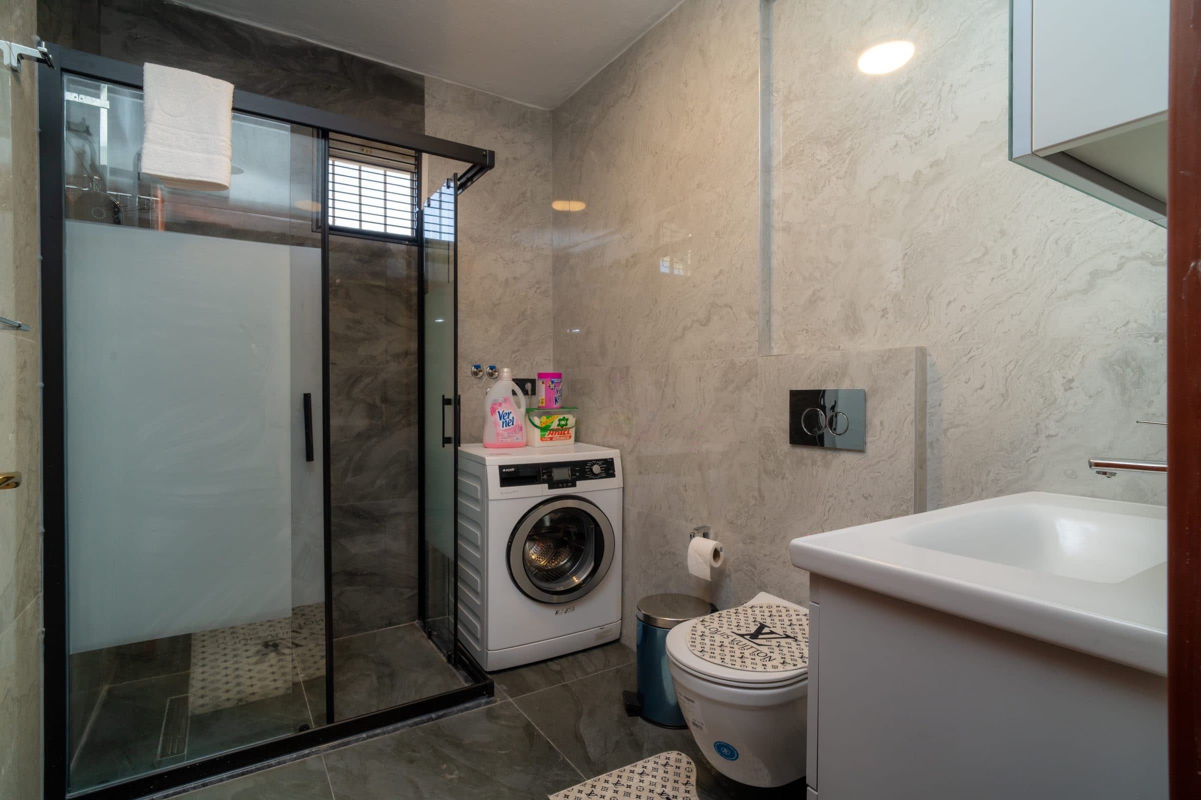 Mare Perla banyo — cam duşakabin